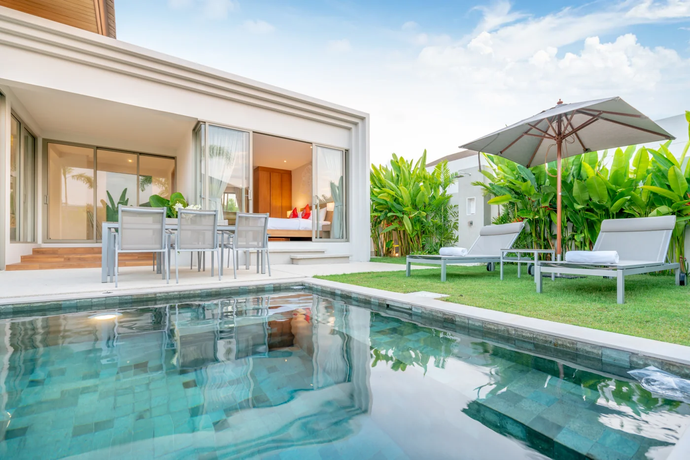 Tropical house and swimming pool